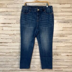 Chicos So Slimming Girlfriend Jeans Women 2.5R US 14R Blue Denim Slim Leg Ankle
